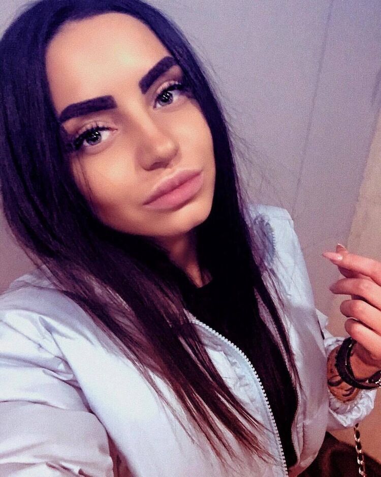  ,   Christina, 27 ,   ,   , c 
