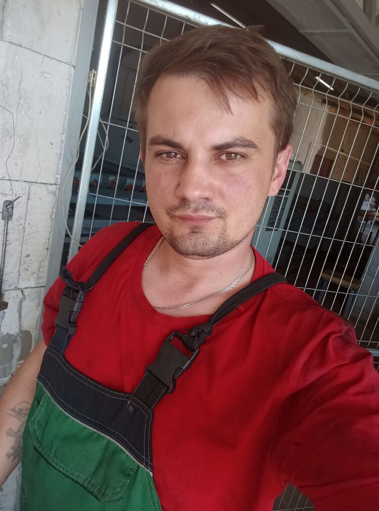  43477080  , 34 ,    