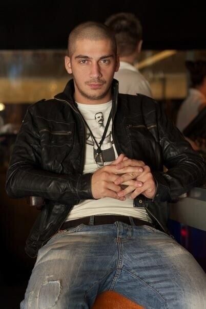  20642830  Artem, 31 ,    