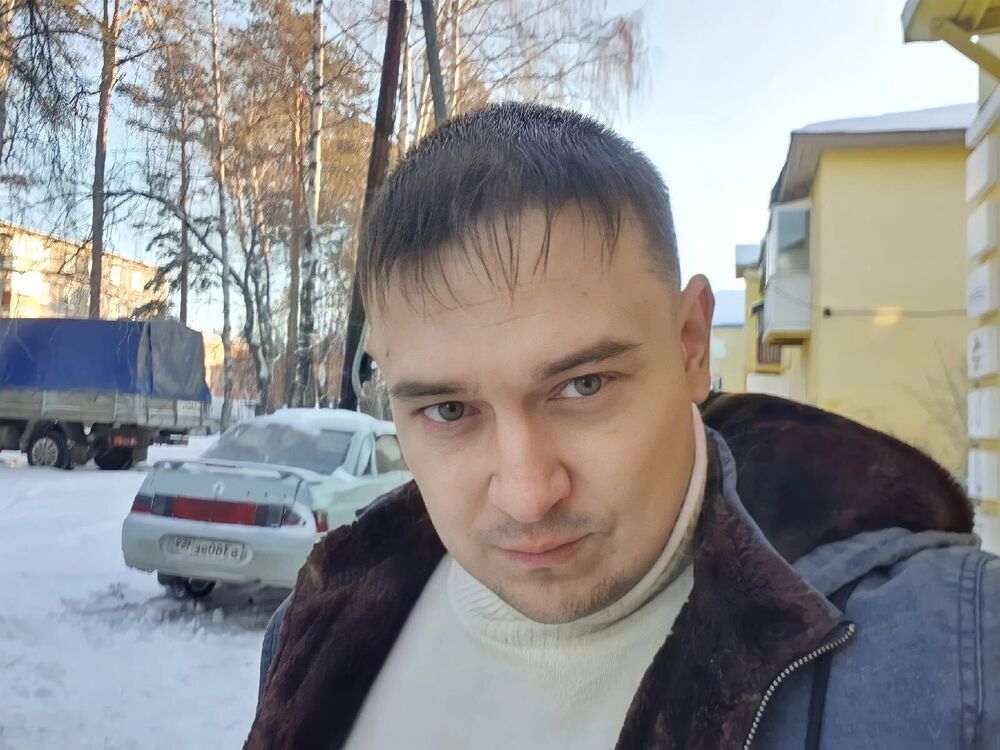  33396890  , 42 ,    