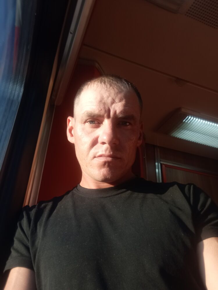  44033330  , 37 ,    