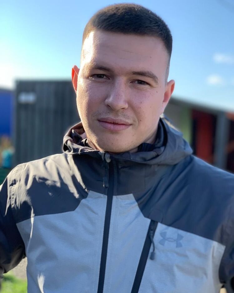  27428490  , 27 ,    -