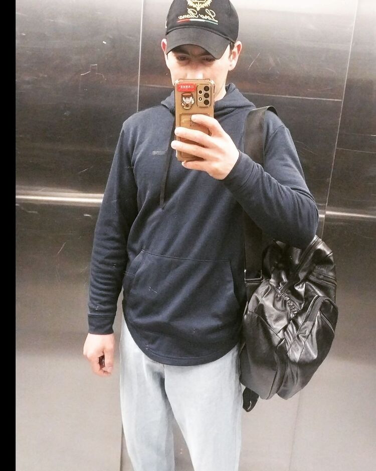  54767450  Ravshanbek, 25 ,    