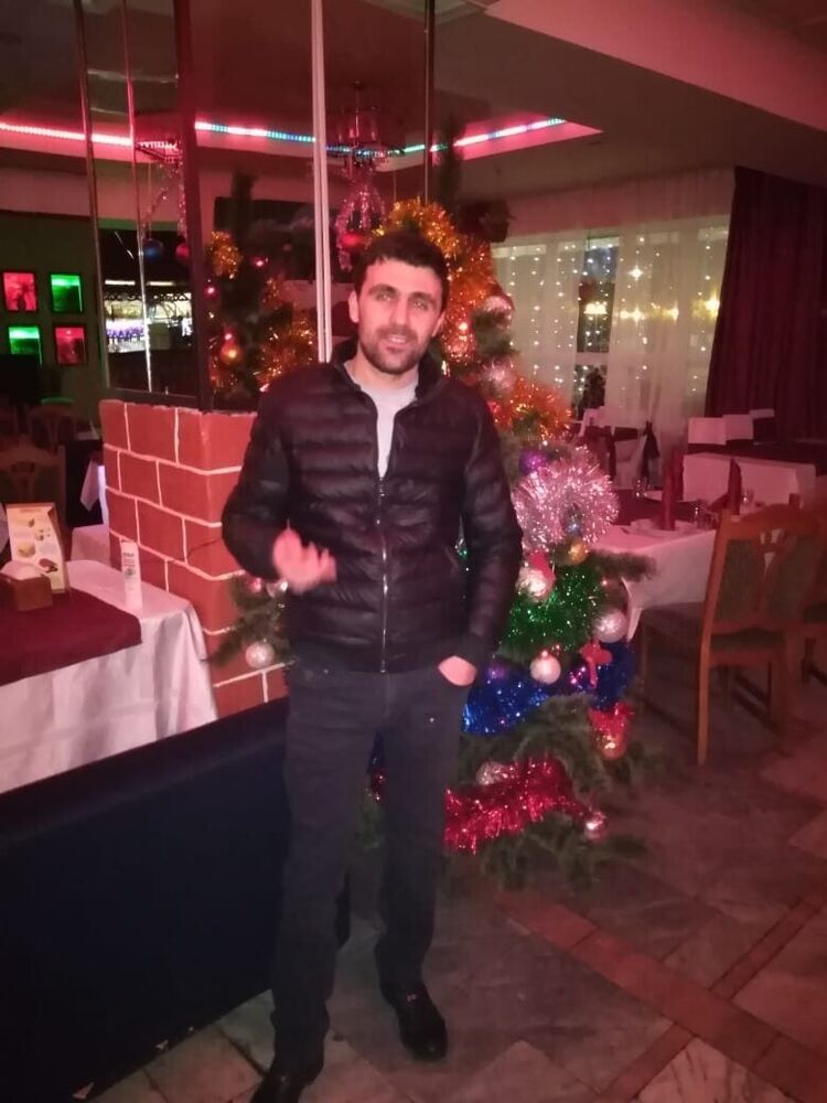  26226470  Karen, 35 ,    