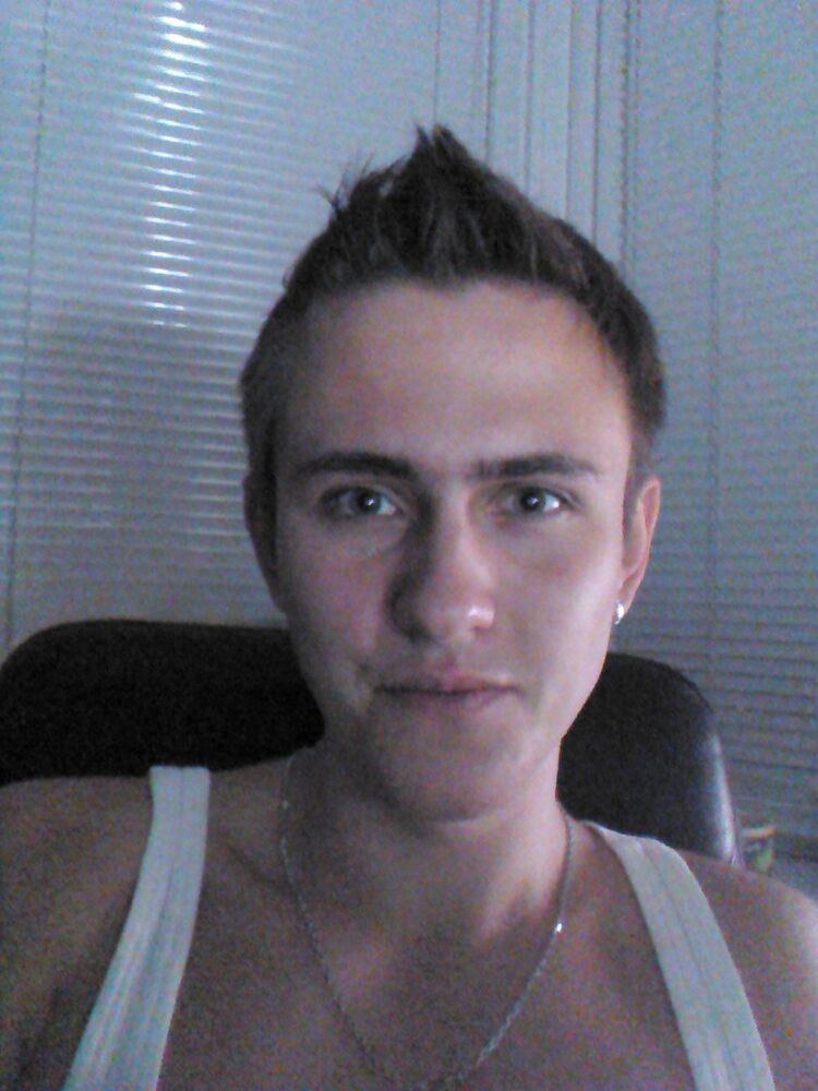  5463760  Denis, 32 ,    