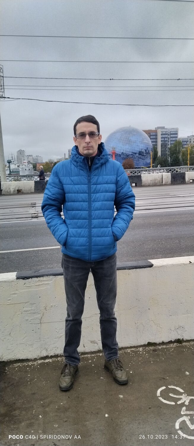  ,   Anton, 41 ,     , c 