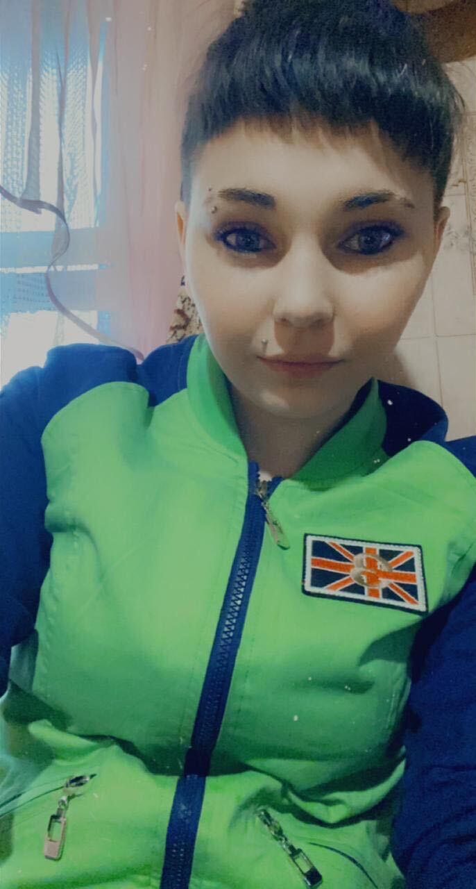  ,   Alexandra, 25 ,   ,   