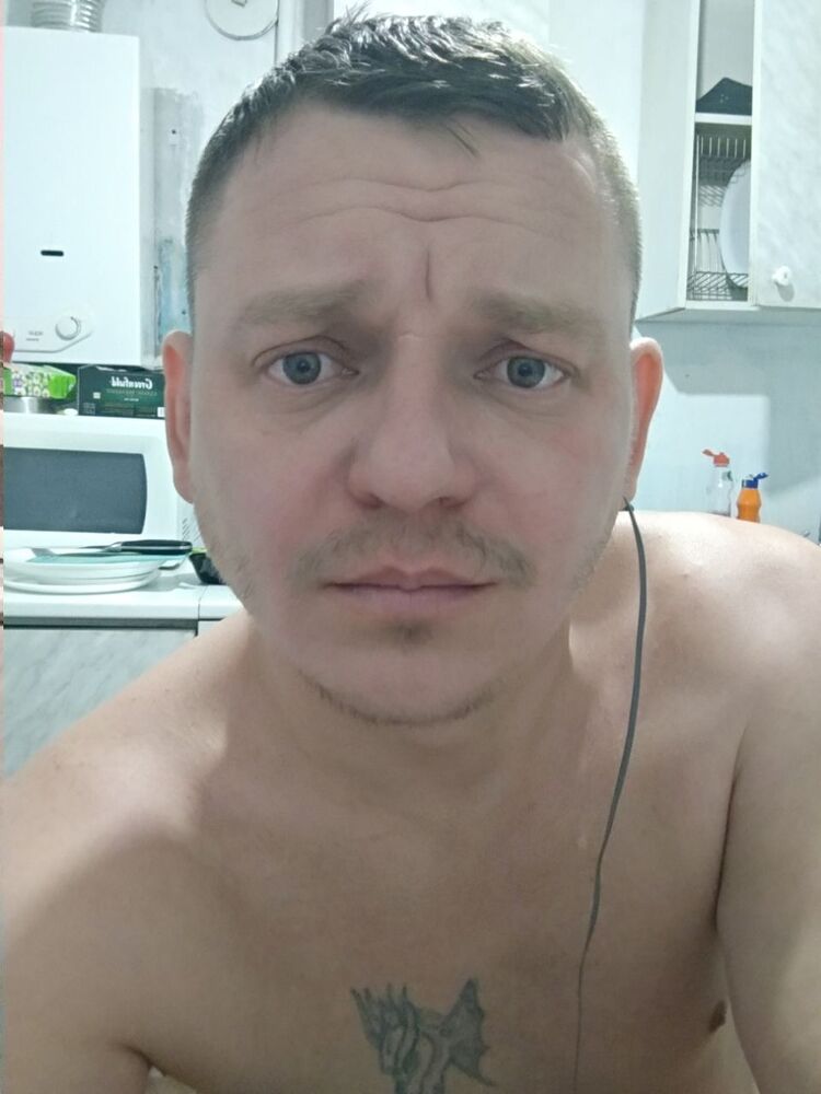  ,   Pavel, 40 ,   ,   