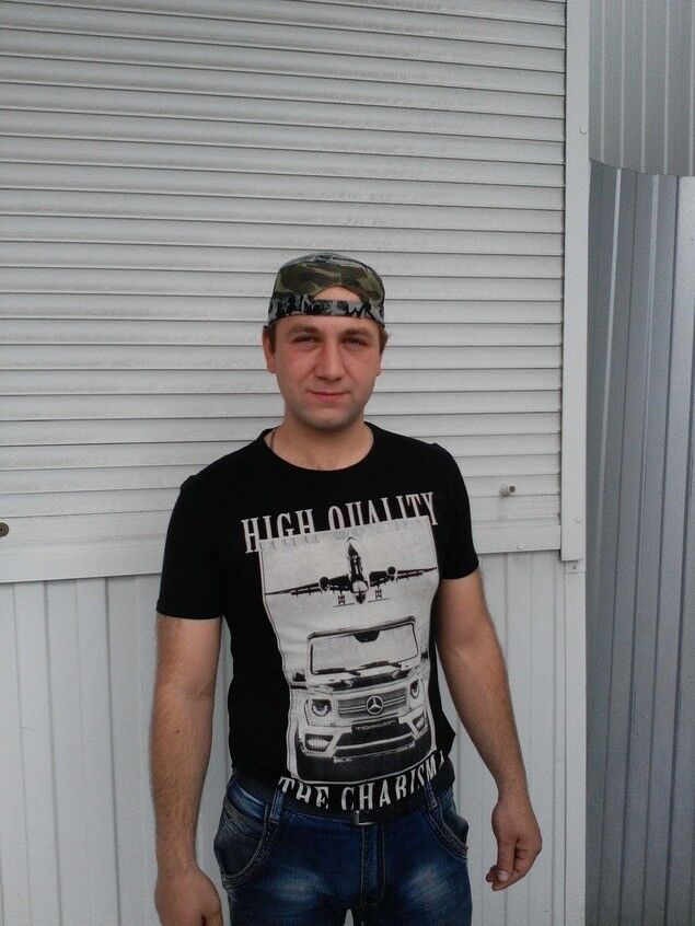  --,   Deeslam, 40 ,   ,   , c 