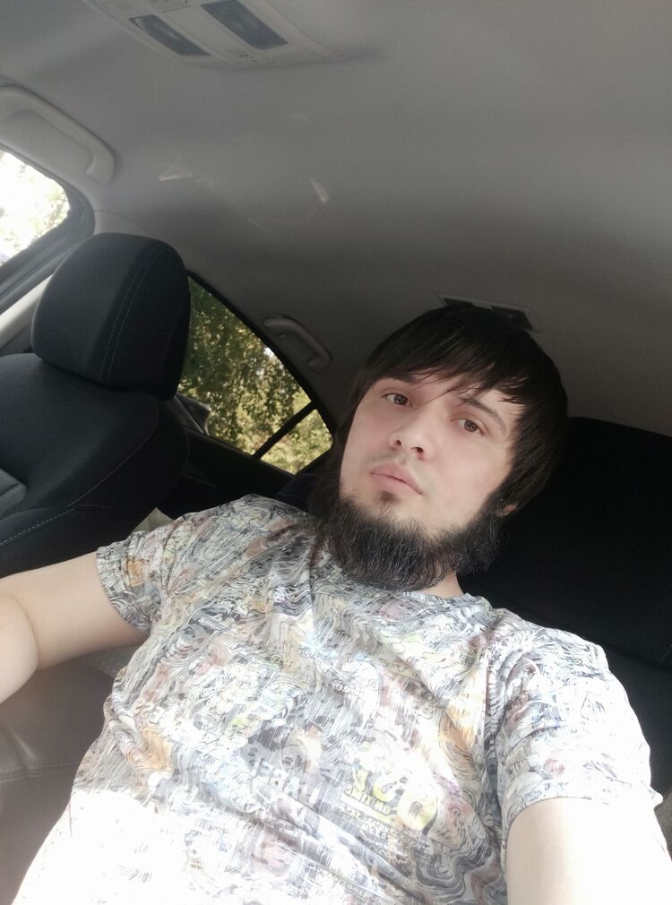  28025460  Gadzhiev, 29 ,    