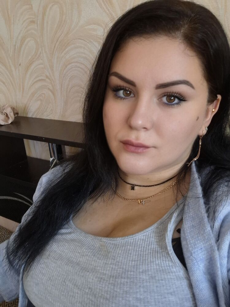  46122950  Nadezda, 35 ,    