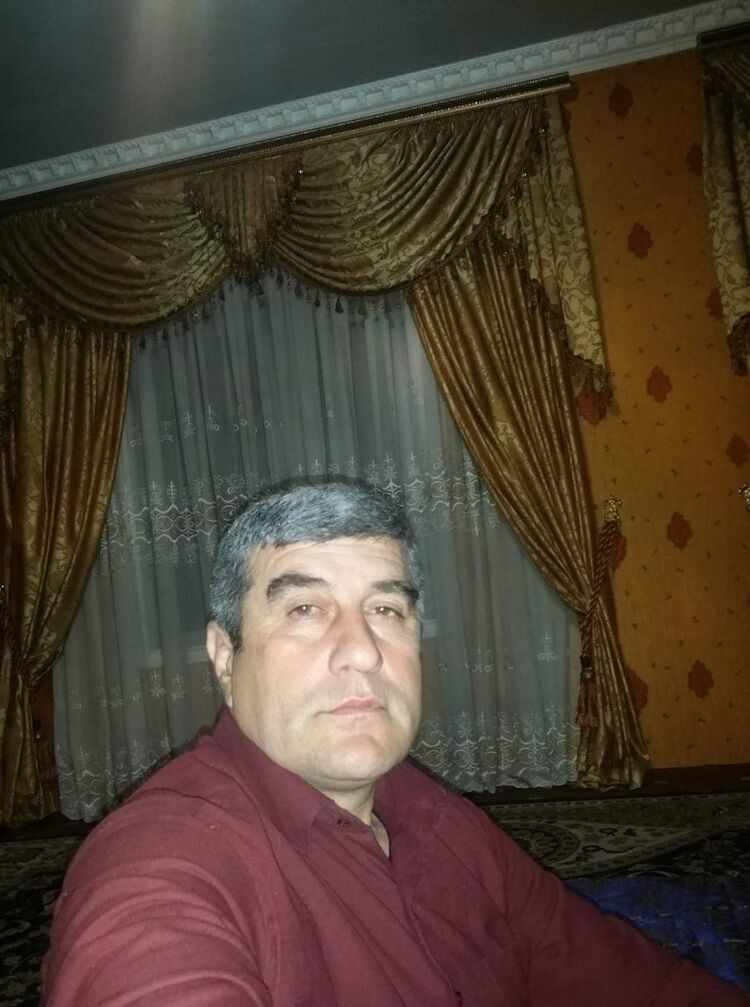  41058830  Komron, 53 ,    
