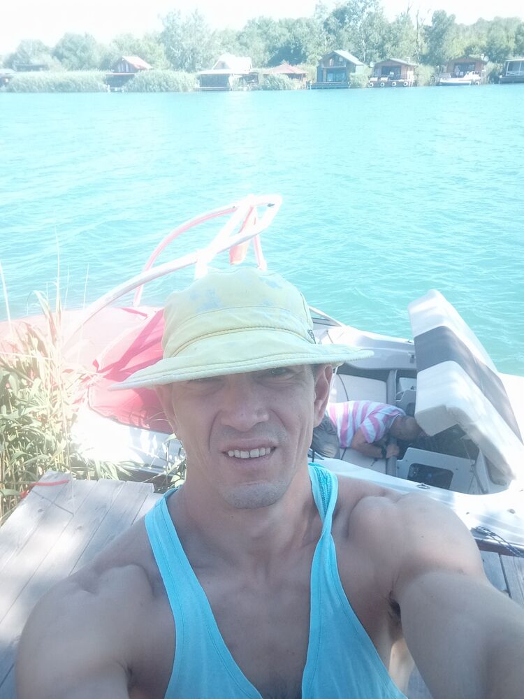 44006140  Sergei, 35 ,    Podgorica