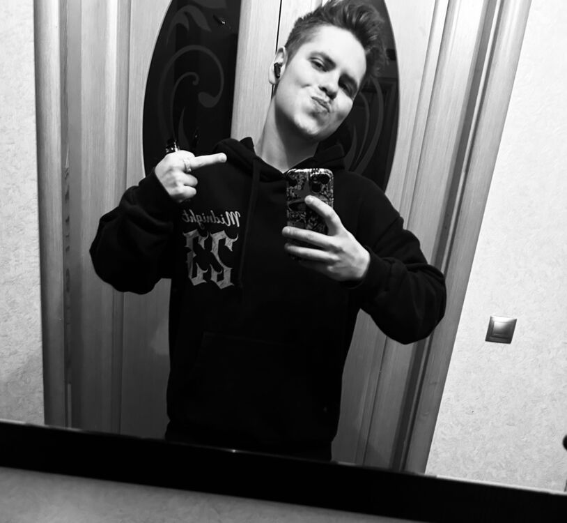  54093240  Kirill, 23 ,    