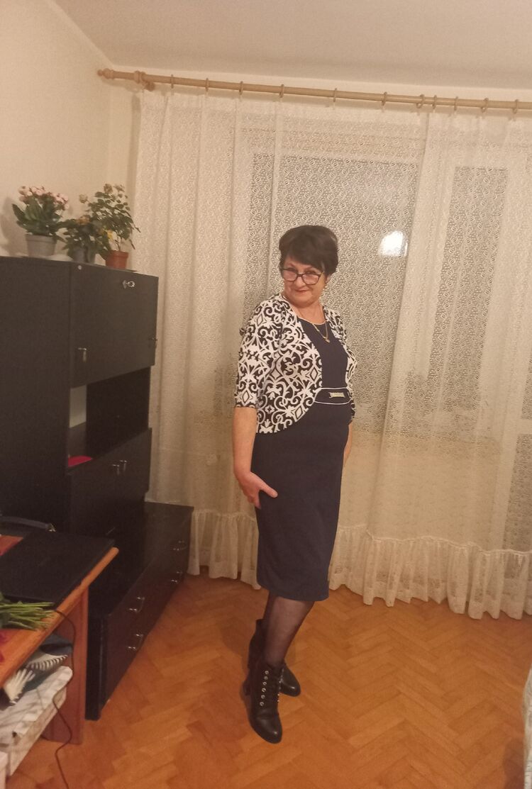  39826810  Natali, 53 ,    