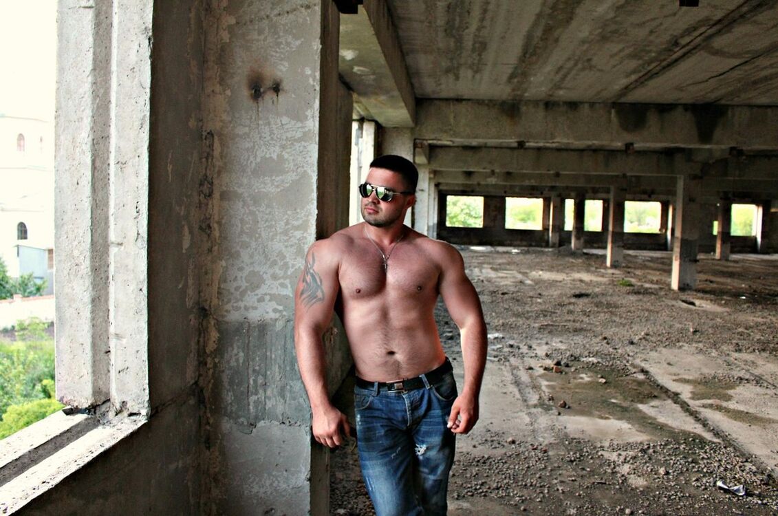  7497630  Denis, 37 ,    