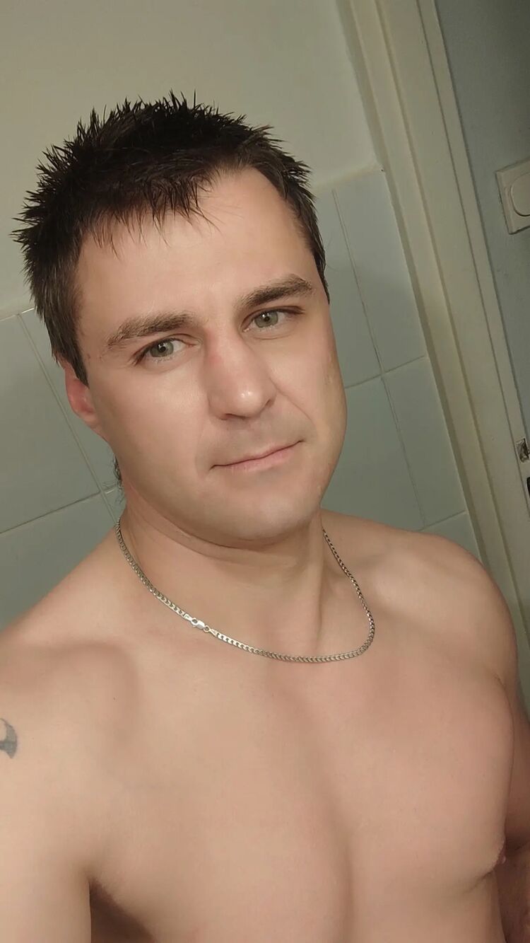  38723280  Artie, 37 ,    