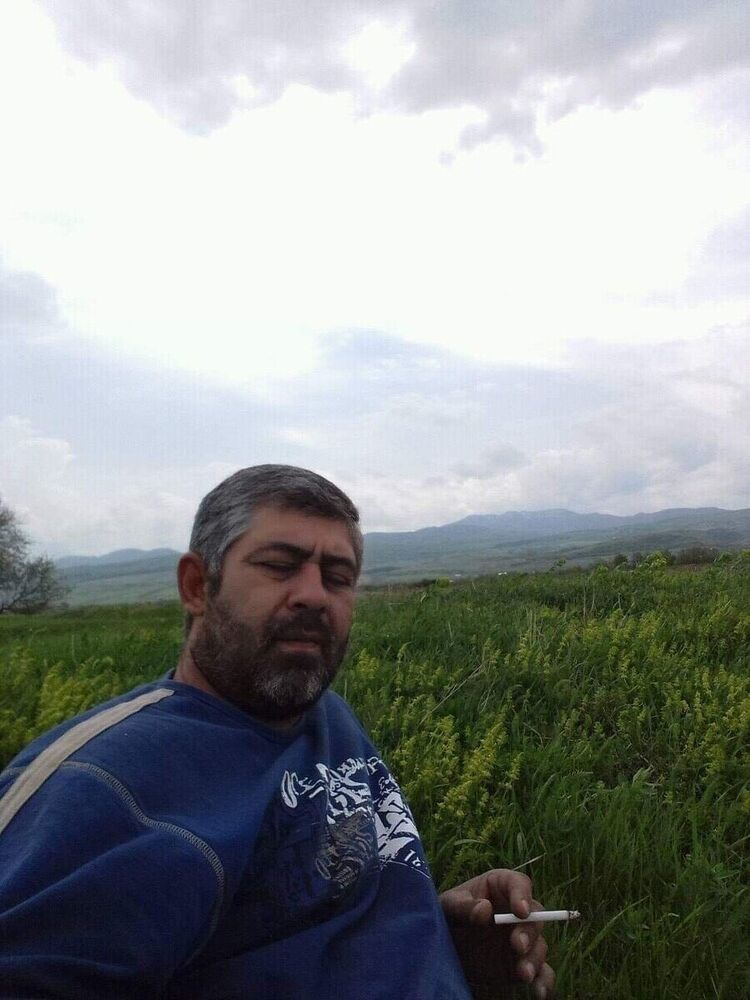  19916520  Osman, 44 ,    