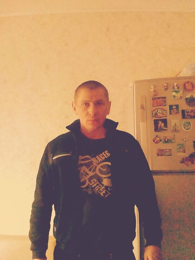  12009970  Aleksander, 37 ,    