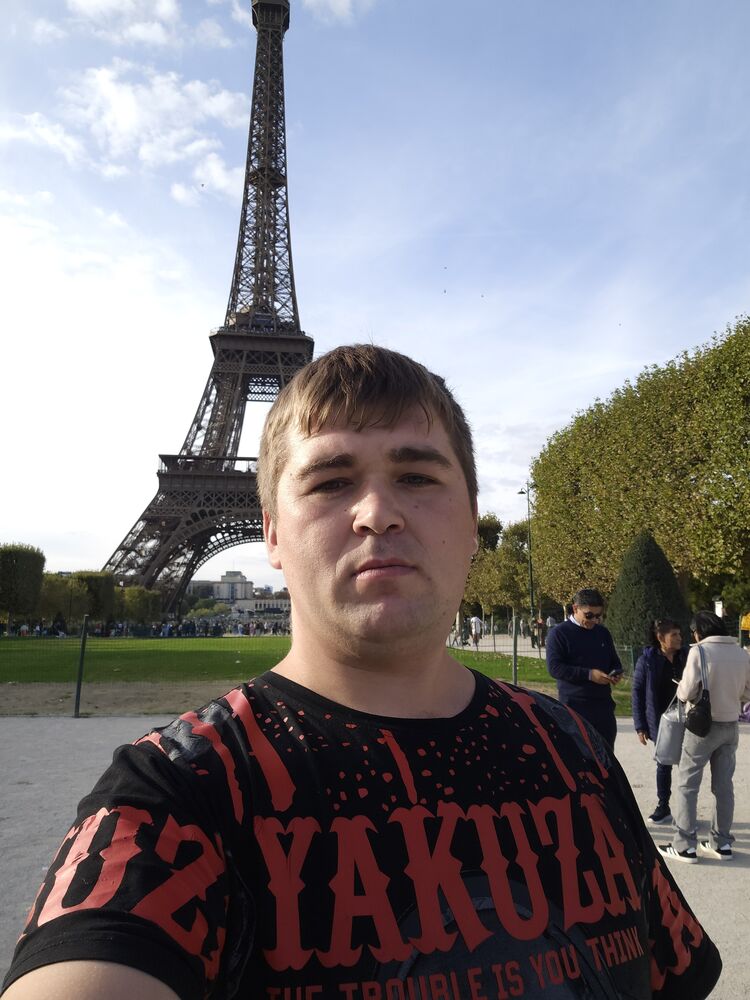  53826570  Viktor Fana, 31 ,    Algolsheim