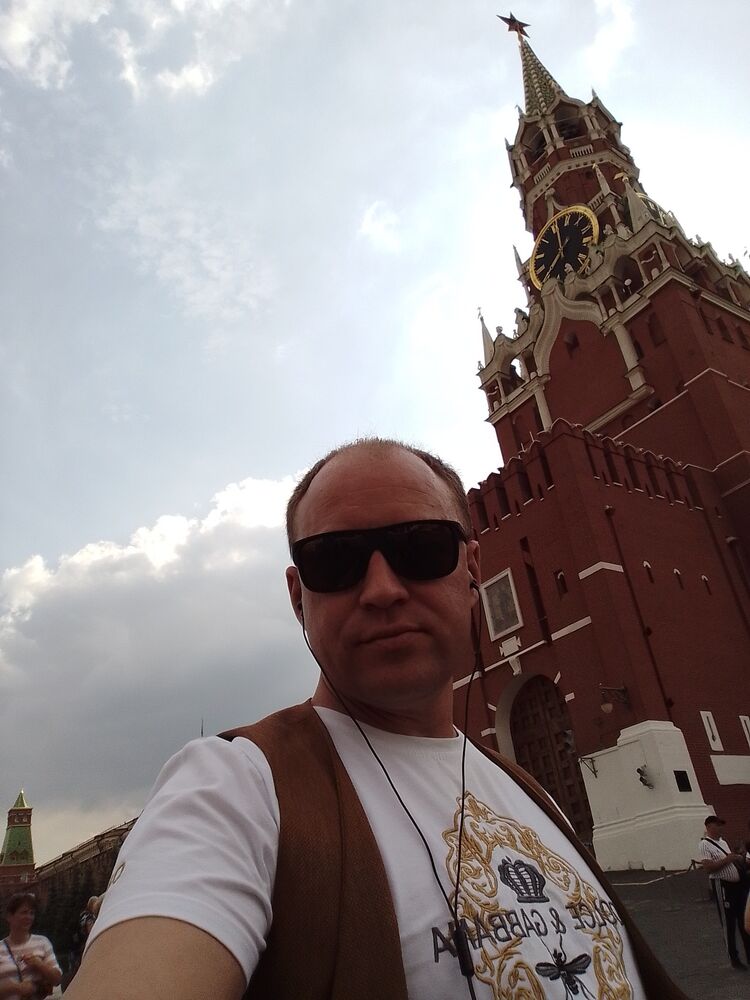  28326970  Ilya, 41 ,    