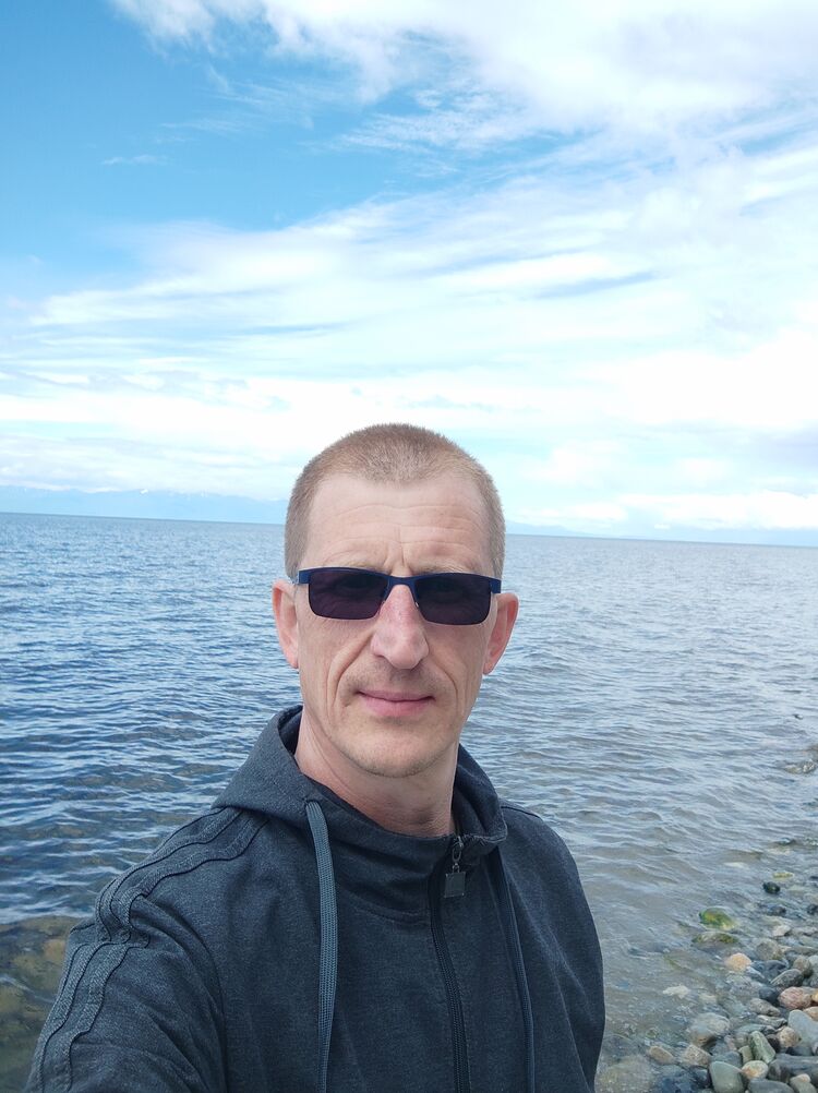  52561390  Maxurgant, 42 ,    