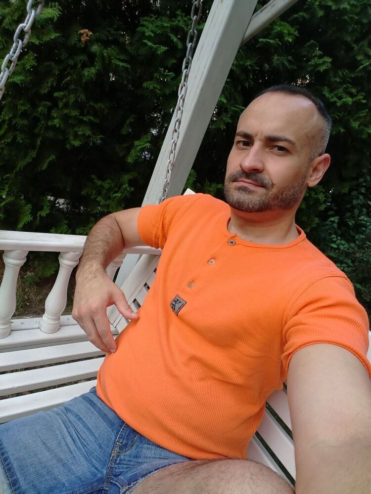  ,   Niko, 36 ,   ,   