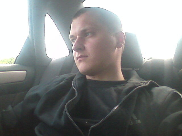  6173920  Andrej, 43 ,    