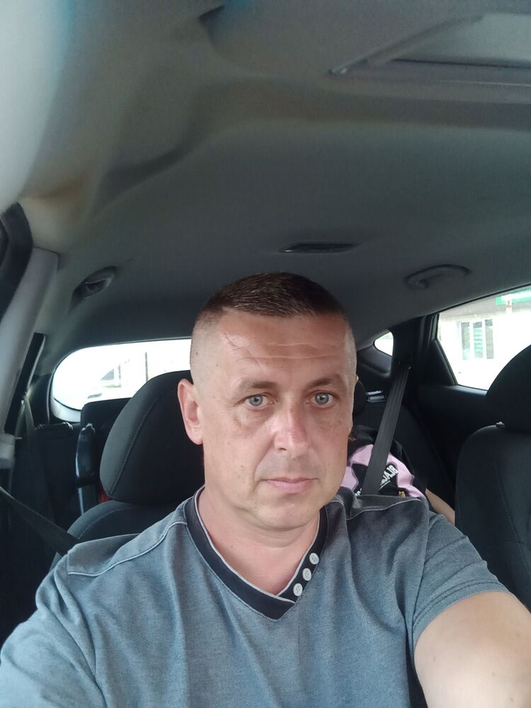  37404620  , 42 ,    