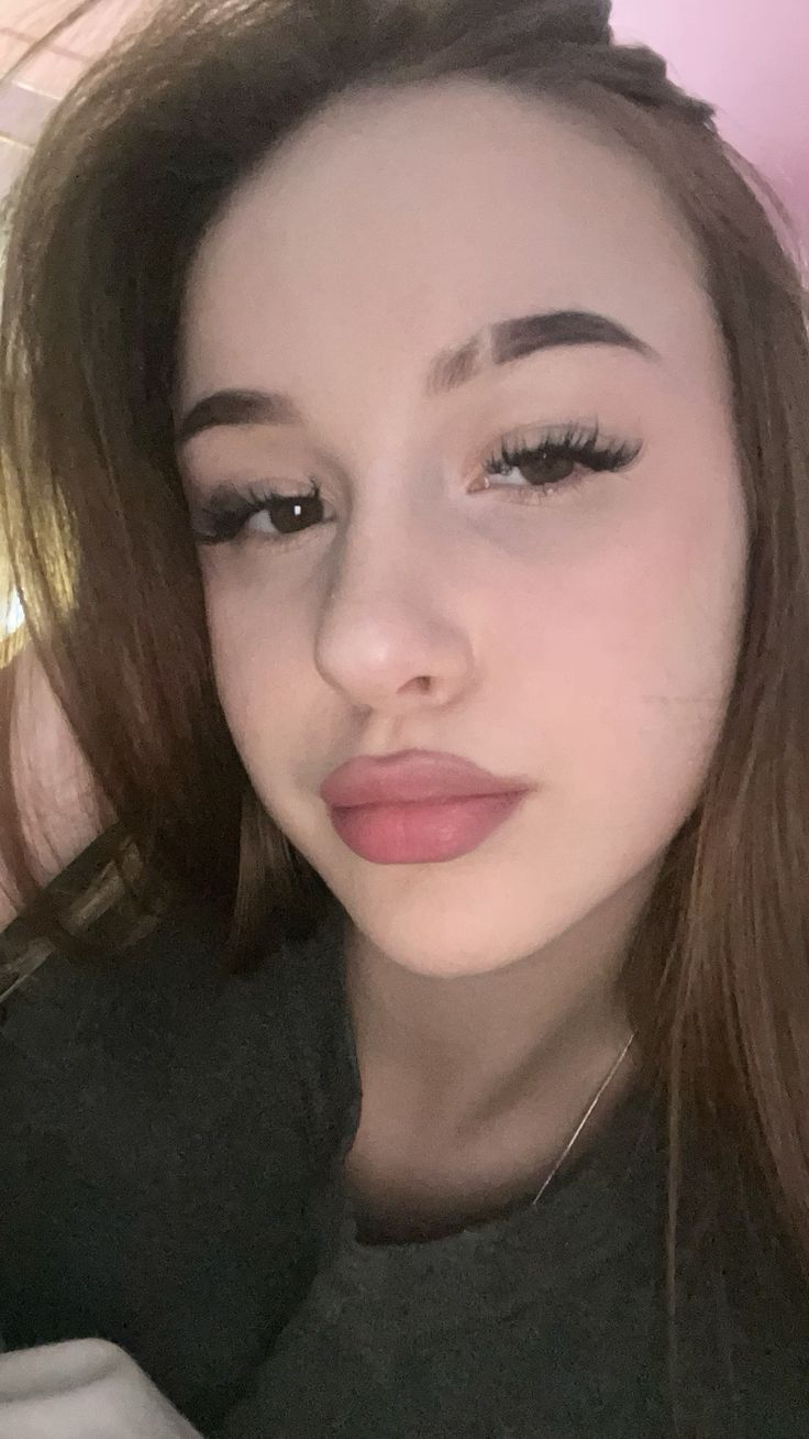  54142480  Anastasia, 24 ,    