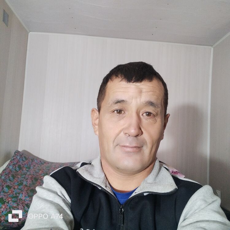  48284390  Muhamet, 40 ,    