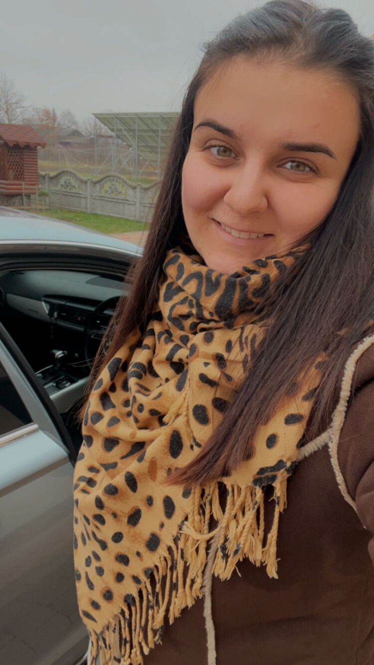  ,   Mariana, 29 ,   ,   