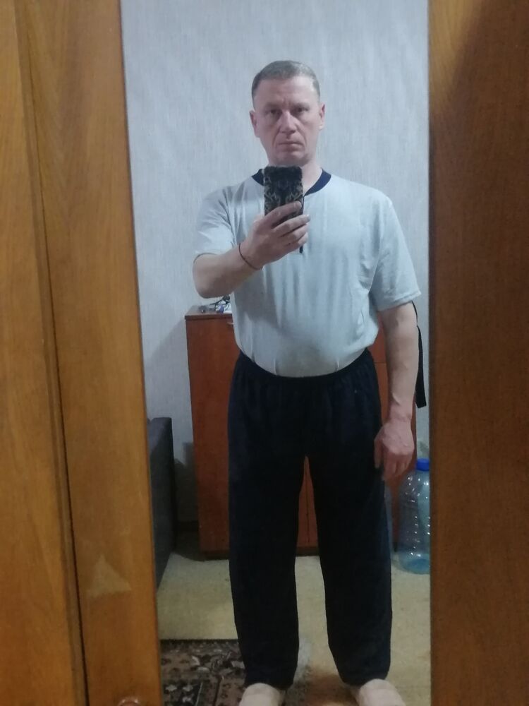  ,   Leonid, 49 ,   ,   , 
