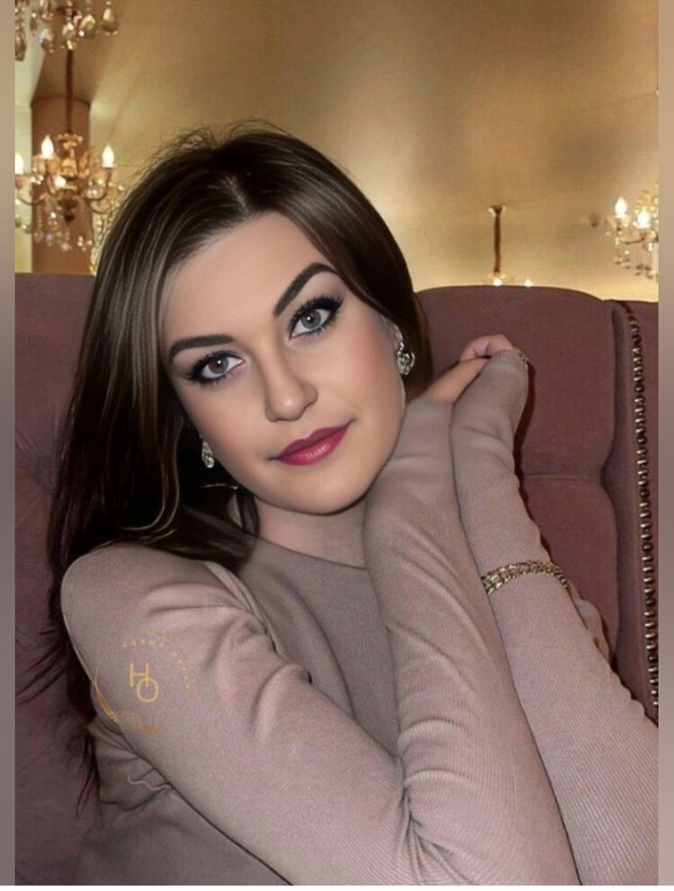  42472180  Yulia, 48 ,    