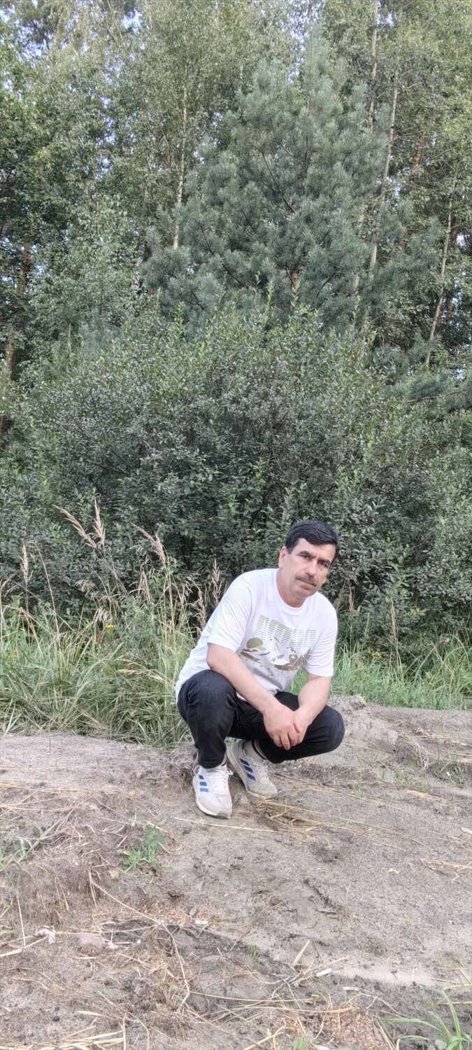  52934900  Ali, 47 ,    