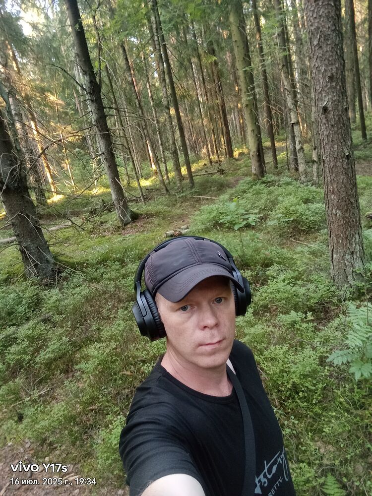  54752460  Aleksashka, 41 ,    