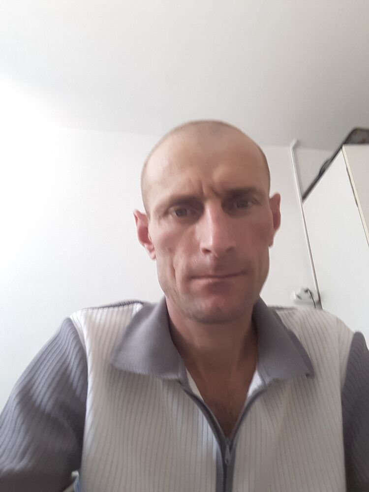  45881030  Ivan friniuc, 37 ,    