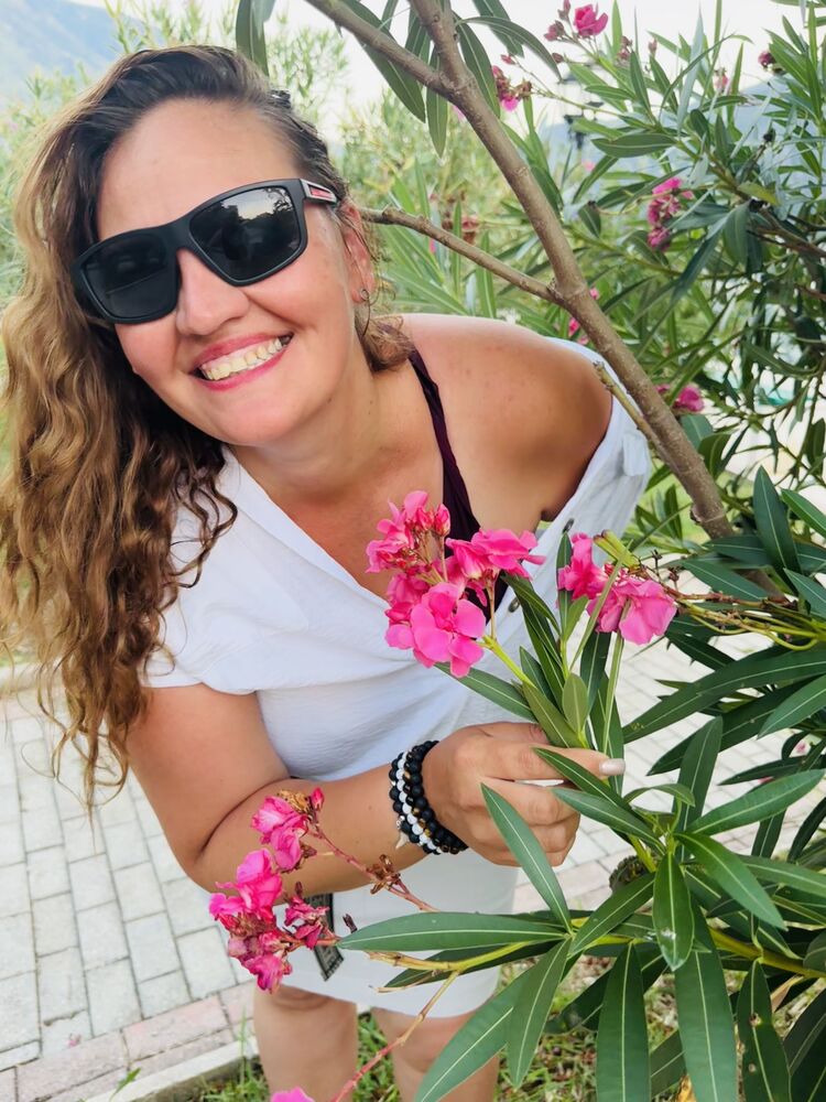  52995120  Litvi, 40 ,    