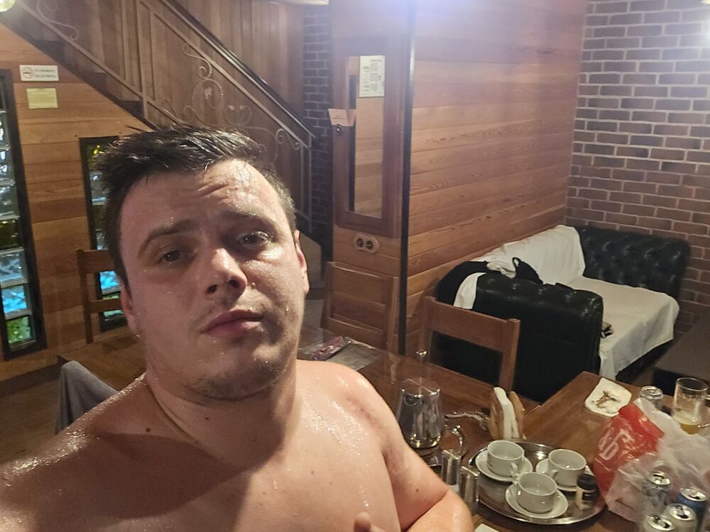  54324020  Ivan, 30 ,    