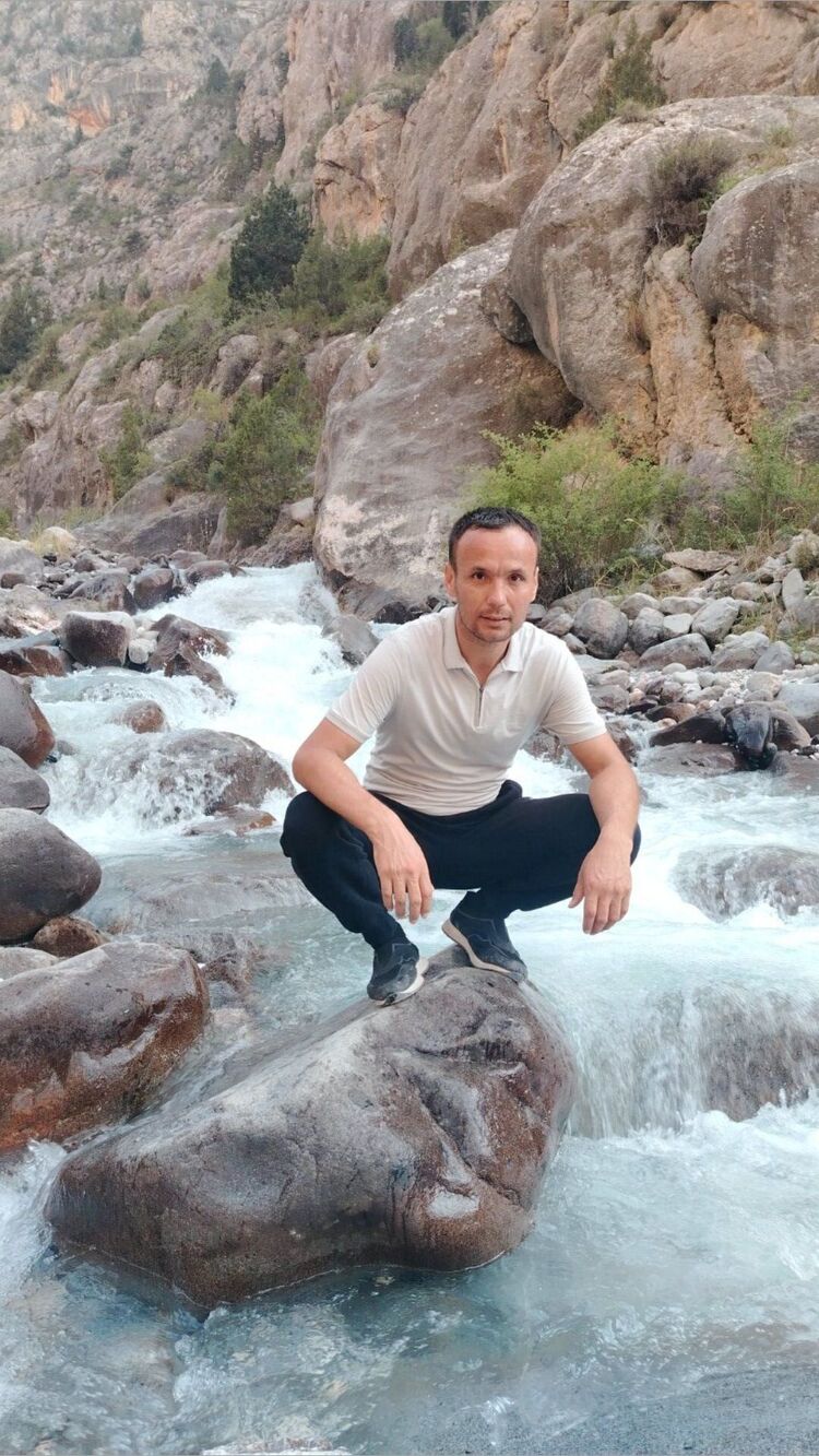  53998040  Islom, 33 ,    