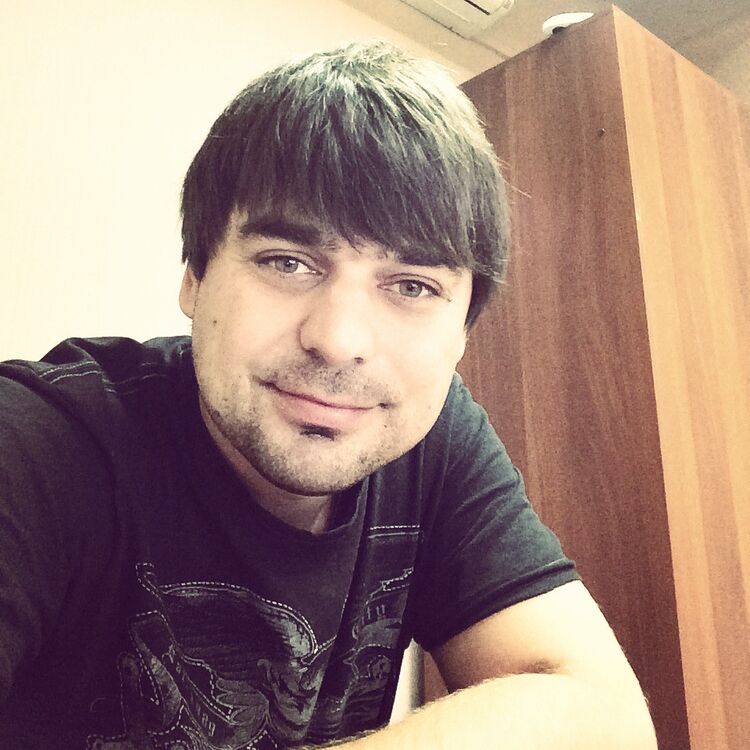  ,   Maxim, 45 ,   