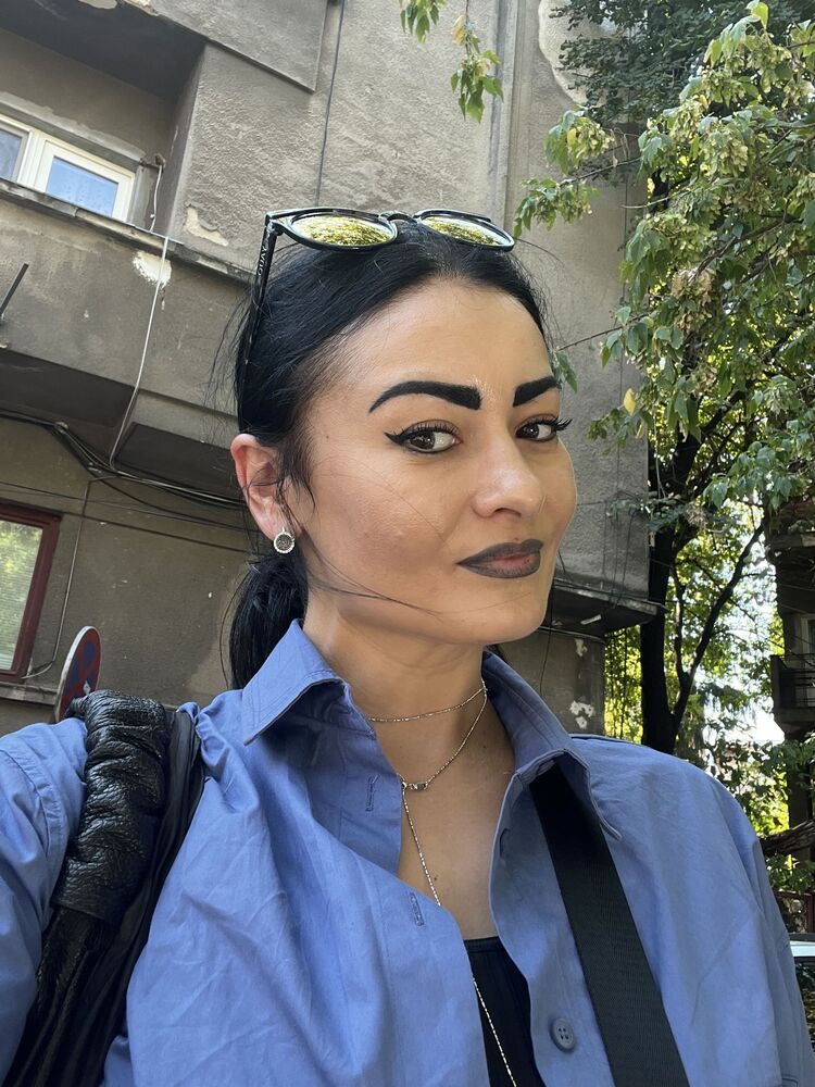  Chitila,   Iana, 36 ,   , c 