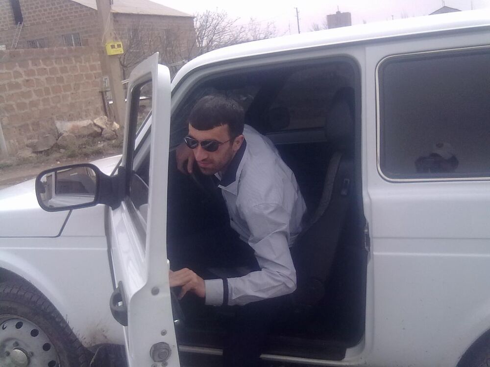  ,   ARMEN, 36 ,   