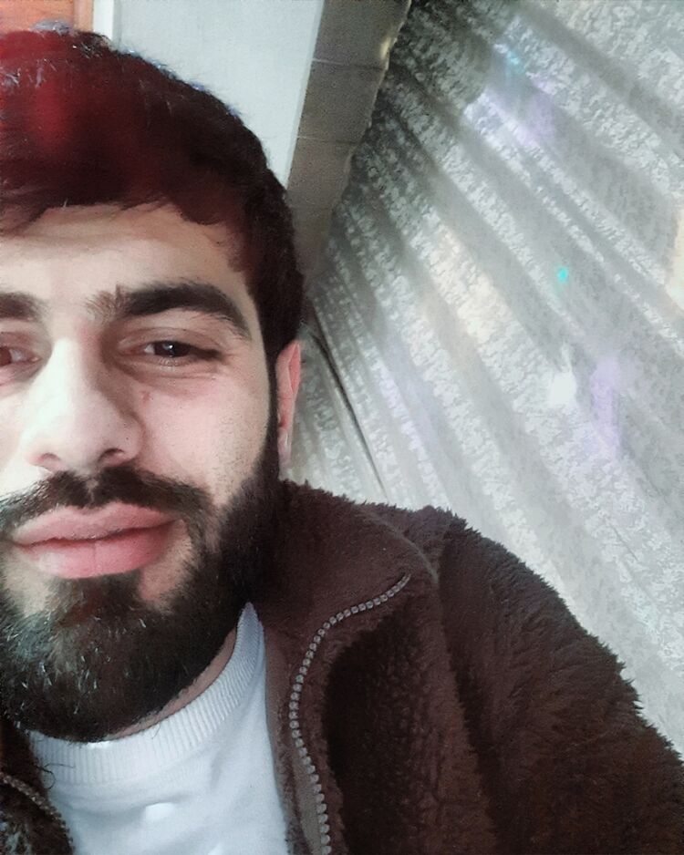  53616060  Ismail, 24 ,    