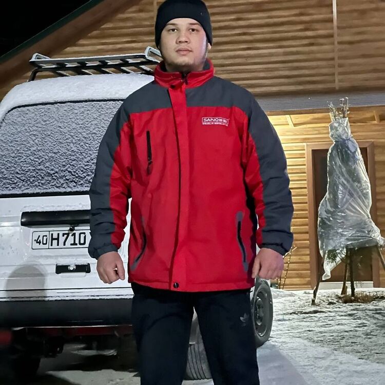  ,   Qayumov, 27 ,   ,   , c 