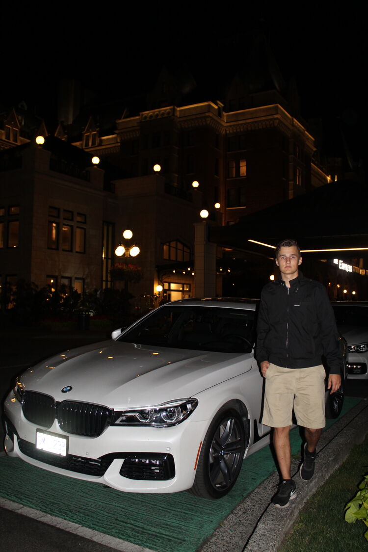  52697530  Vlad, 27 ,    