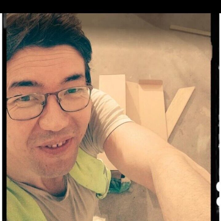  28044690  , 37 ,    