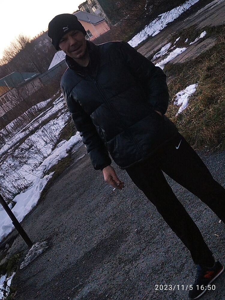  39022480  Vladimir, 36 ,    
