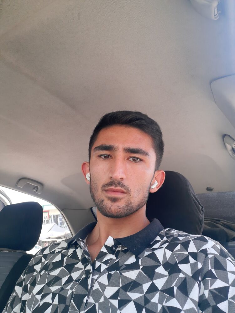  ,   Aziz, 24 ,   ,   