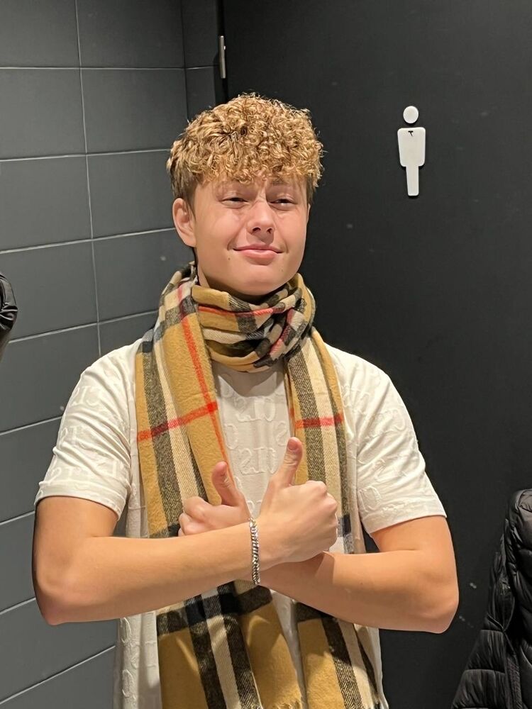 ���� 54977600 ����� ����, 18 ���, ���� ���������� � ������